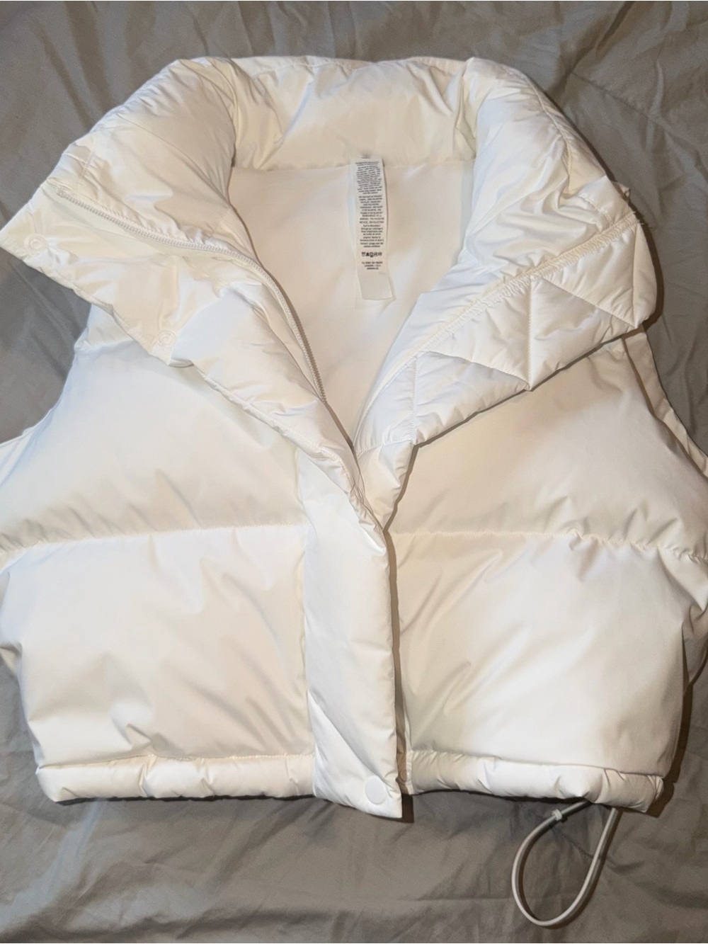 Lululemon Wunder Puff Super-Cropped Vest white